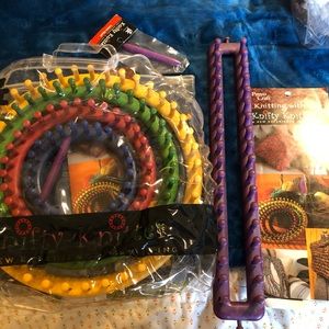 Knifty Knitter loom set